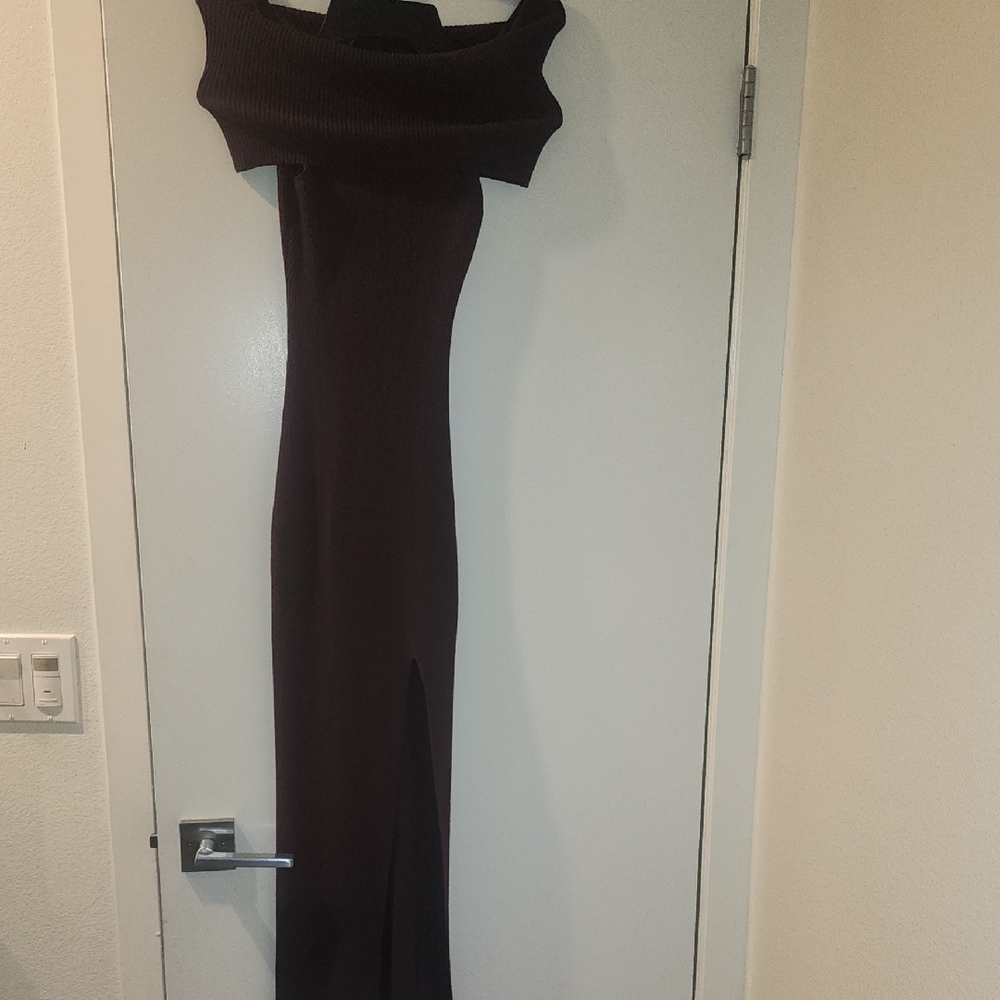 Windsor Brown Off-Shoulder Bodycon Dress